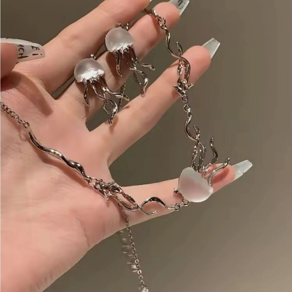 925 Sterling Silver Bohemian Jelly Fish Necklace and Earrings Set - Picture 3 of 10